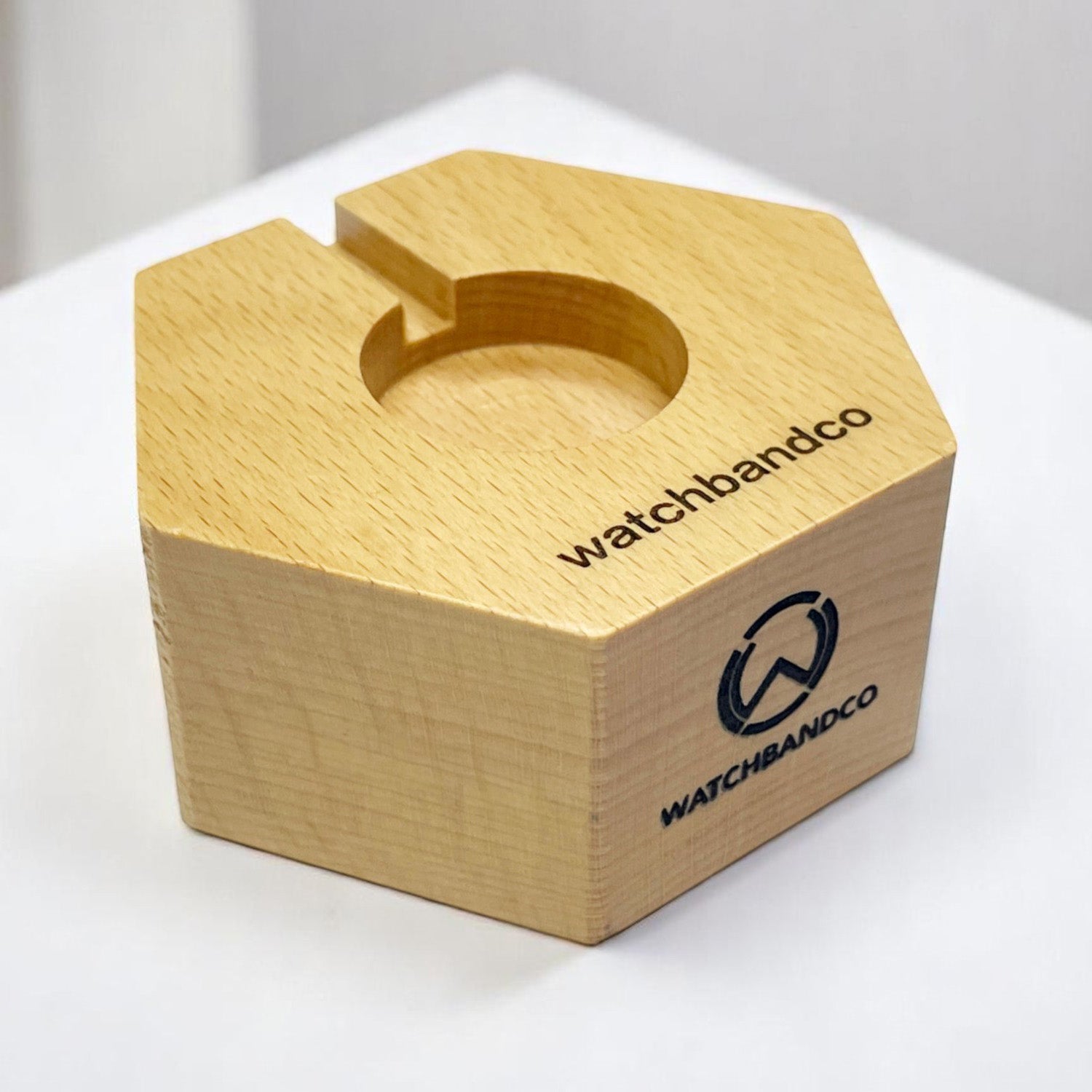 Apple Watch 木製雷射刻印客製化充電底座 - hkwatchbandco